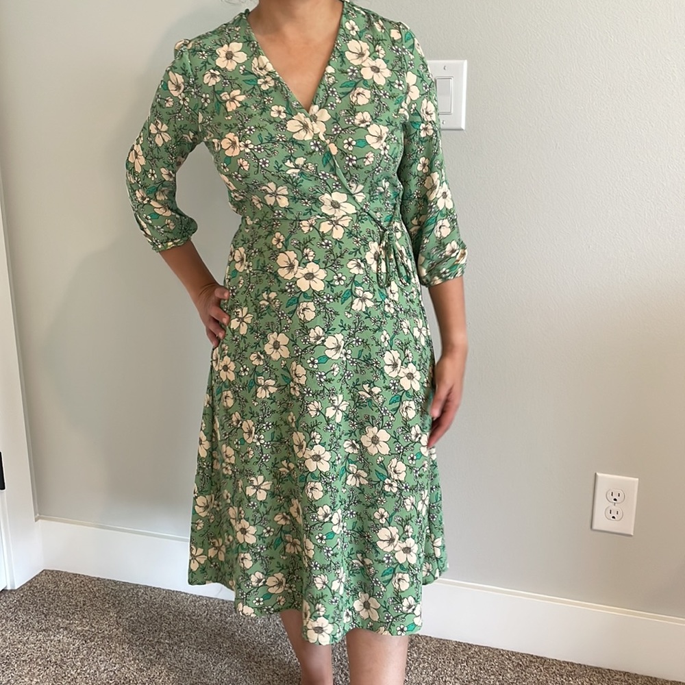 Monteau Los Angeles green floral faux wrap midi dress